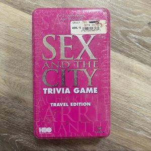 2004 HBO Sex And The City Trivia Game- Travel Edition Tin Box